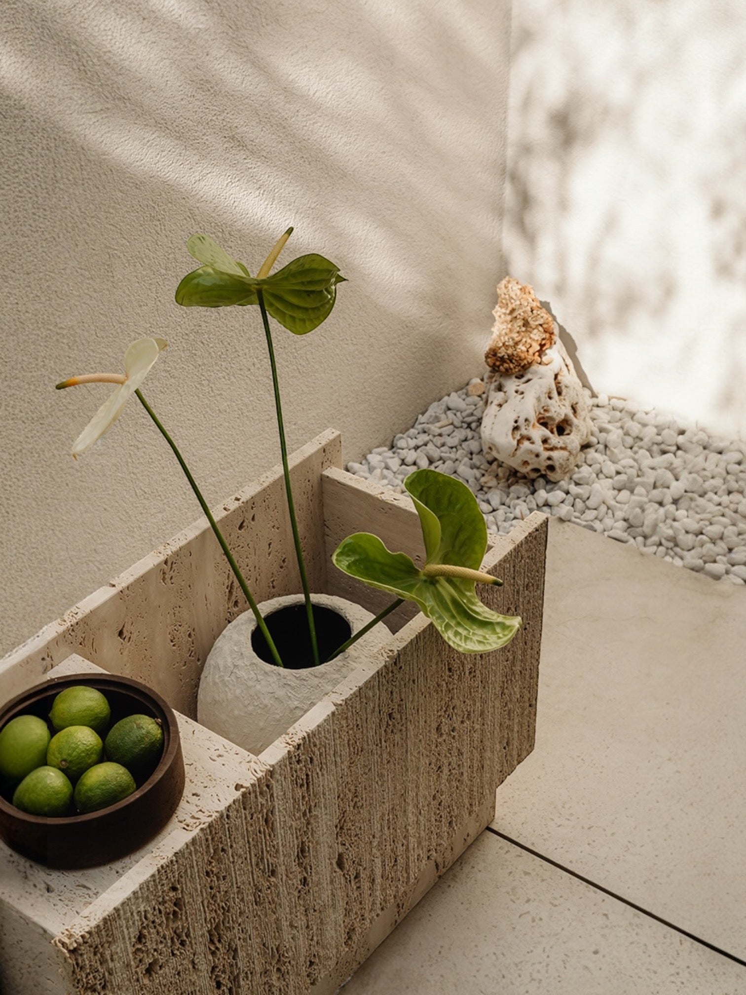 Lido | Travertine planter