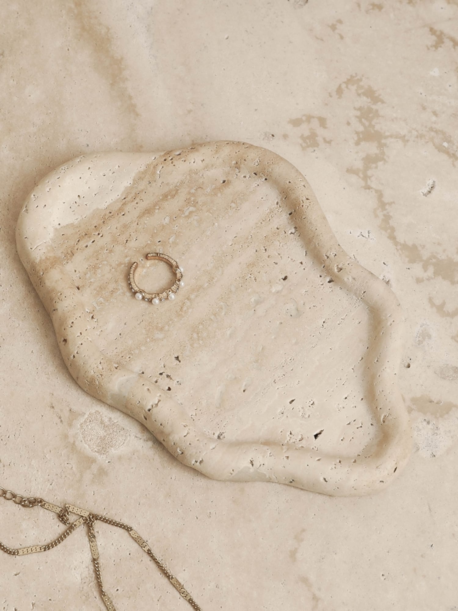 Kima | Travertine tray