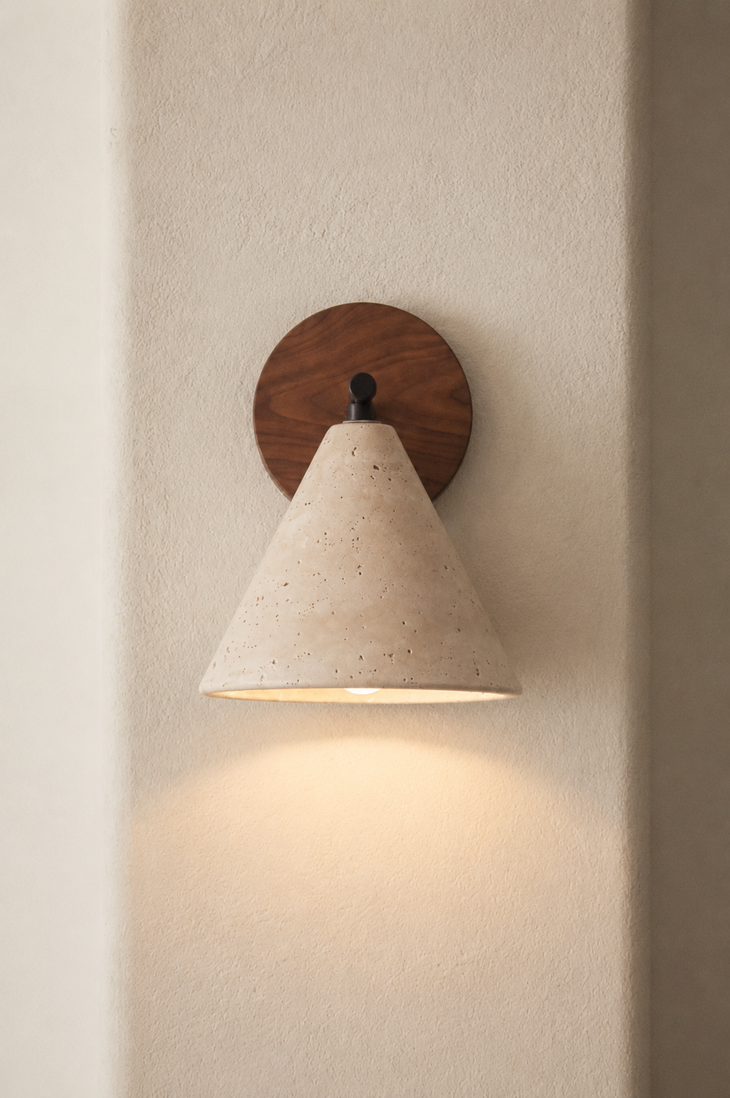 Jurie | Wandlamp Travertine en noten