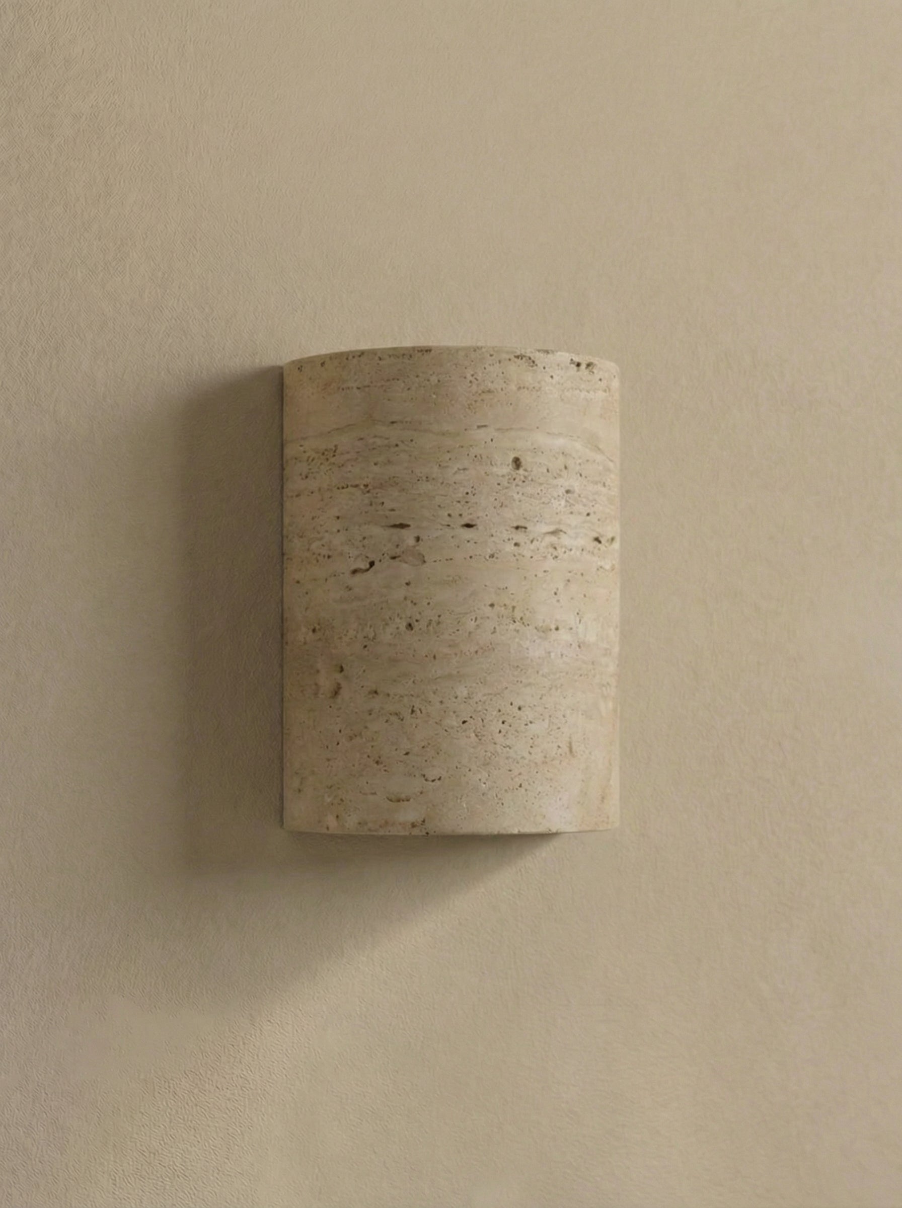 Miona | Wandleuchte aus Travertin