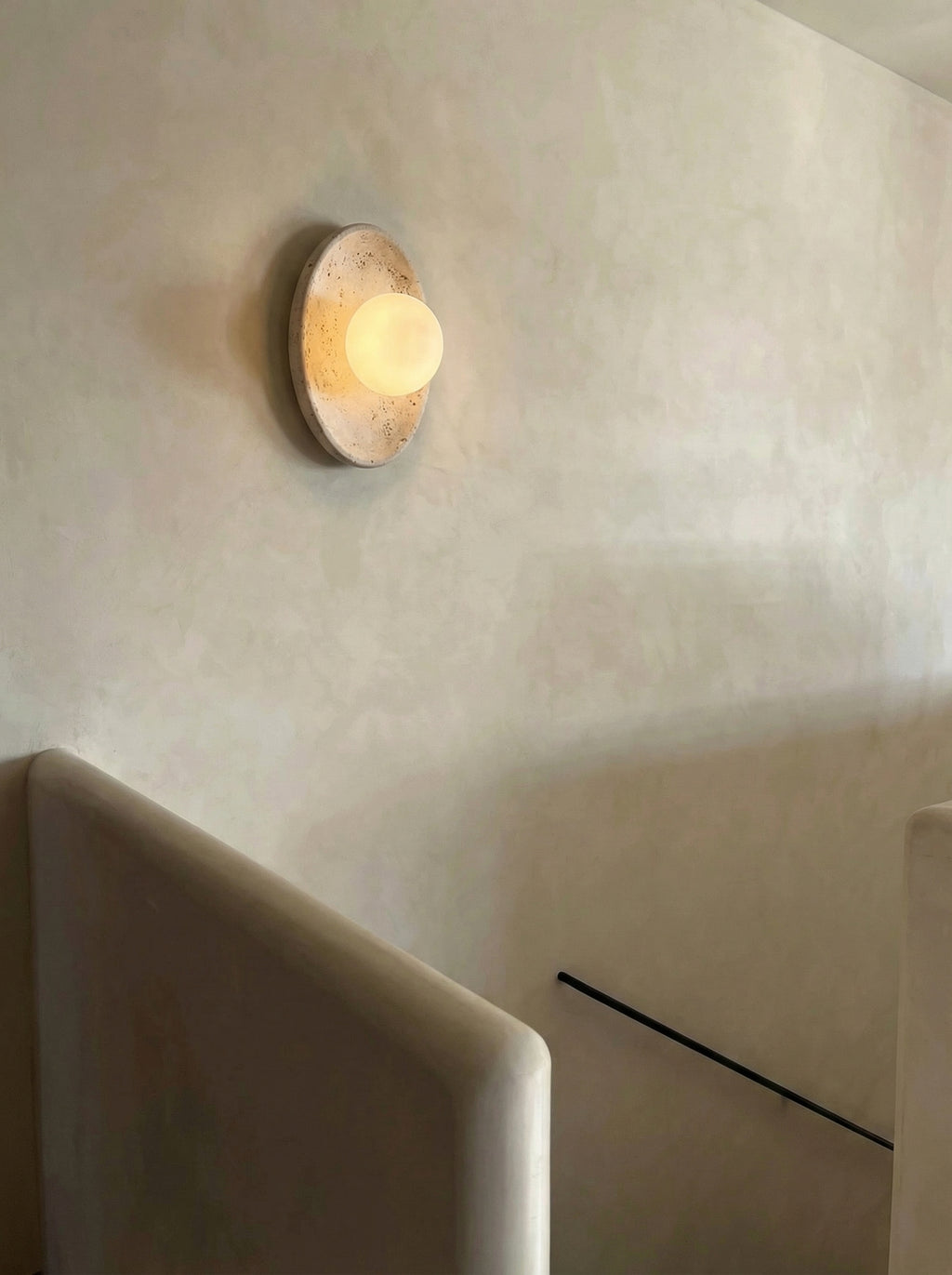 Lamine | Travertine wandlamp