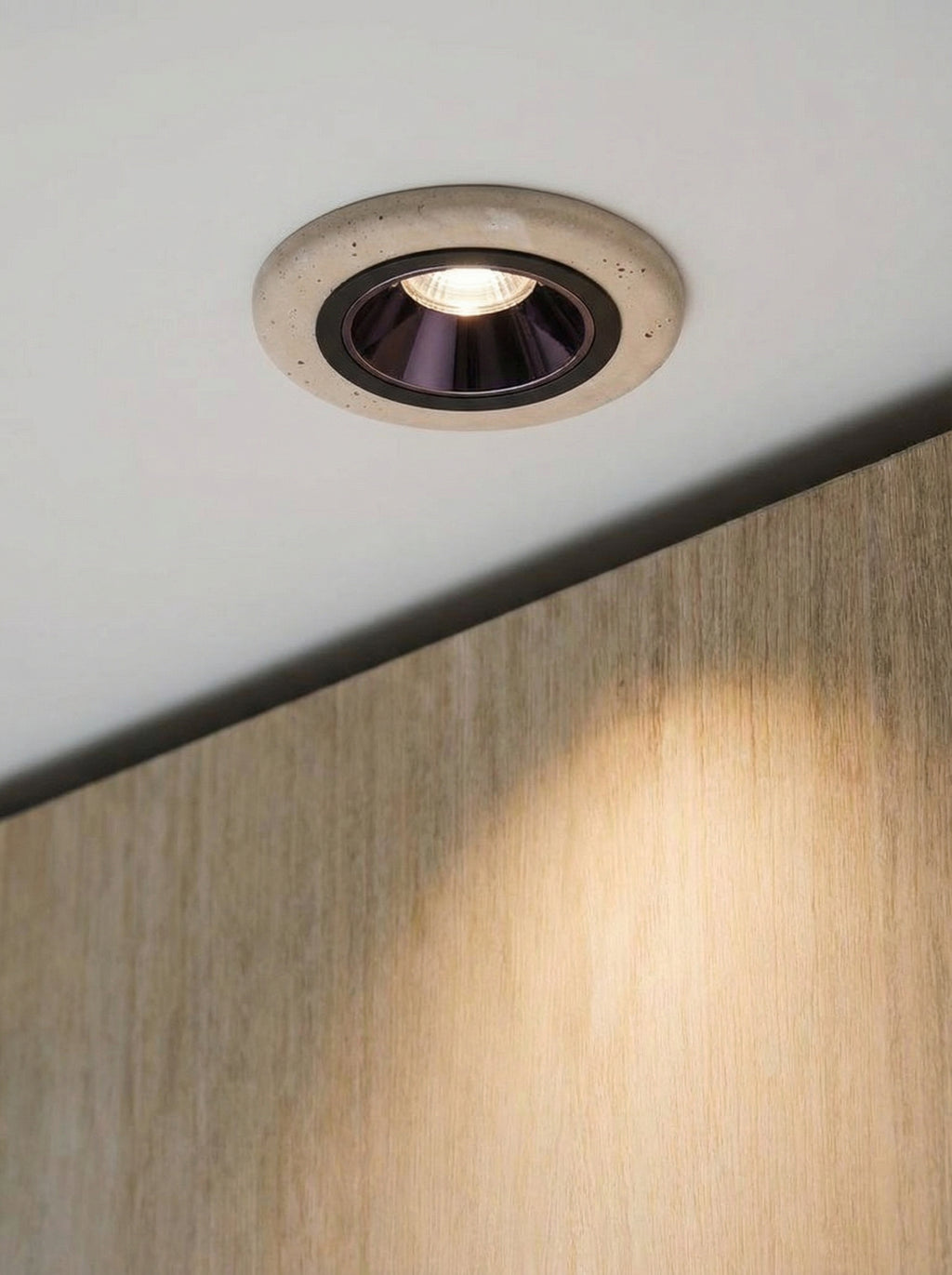 Torva | Travertine Plafondspot
