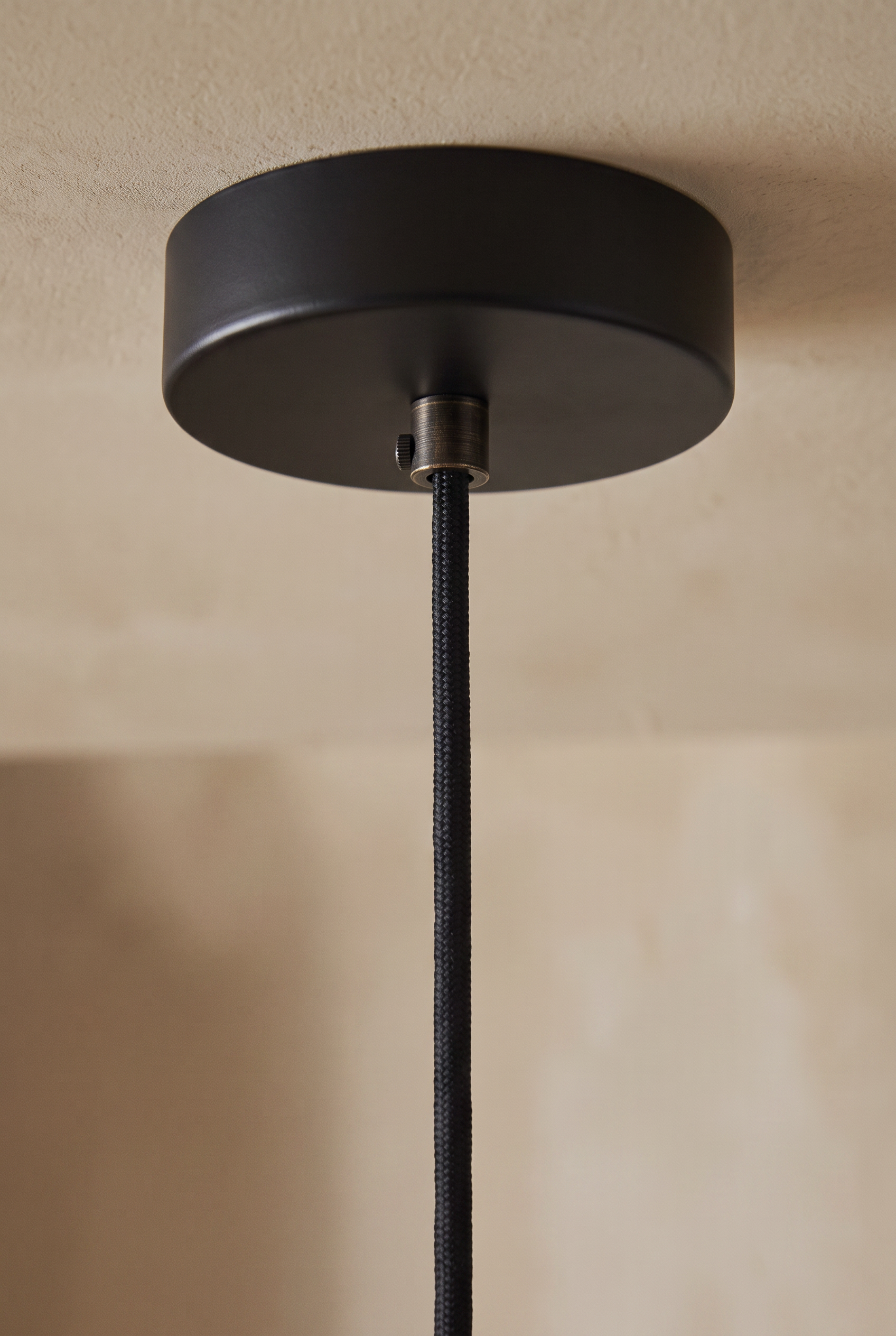 Nara | Sculpturale Travertine Hanglamp