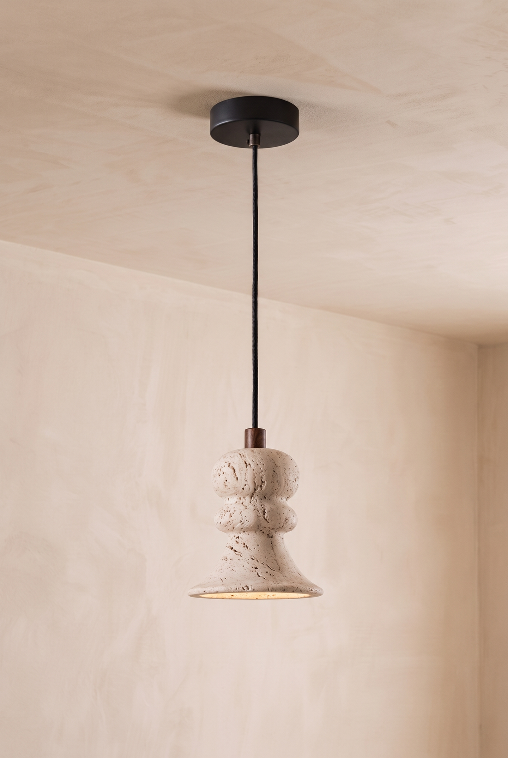 Nara | Sculpturale Travertine Hanglamp