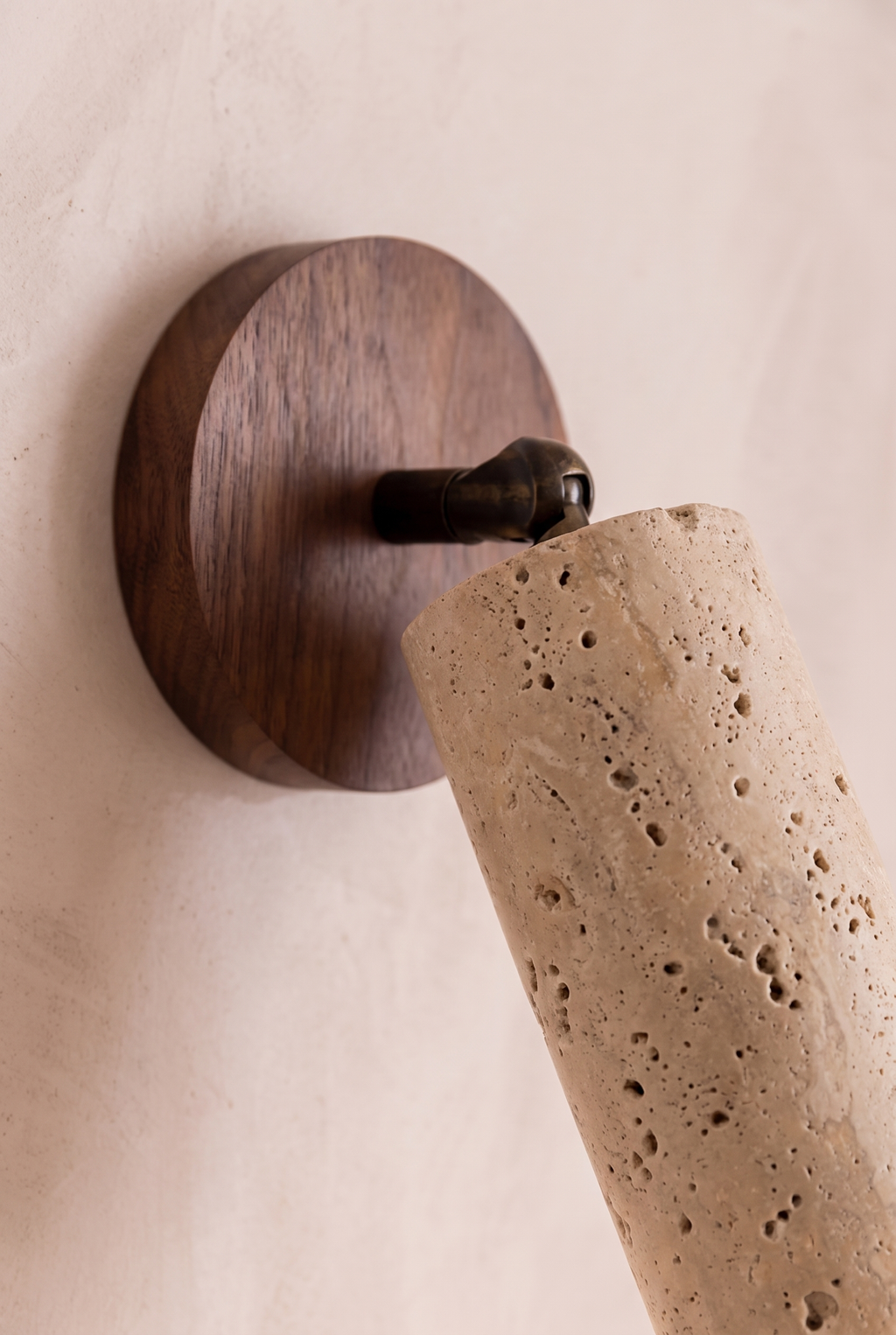Mane | Wandlamp Travertine en noten