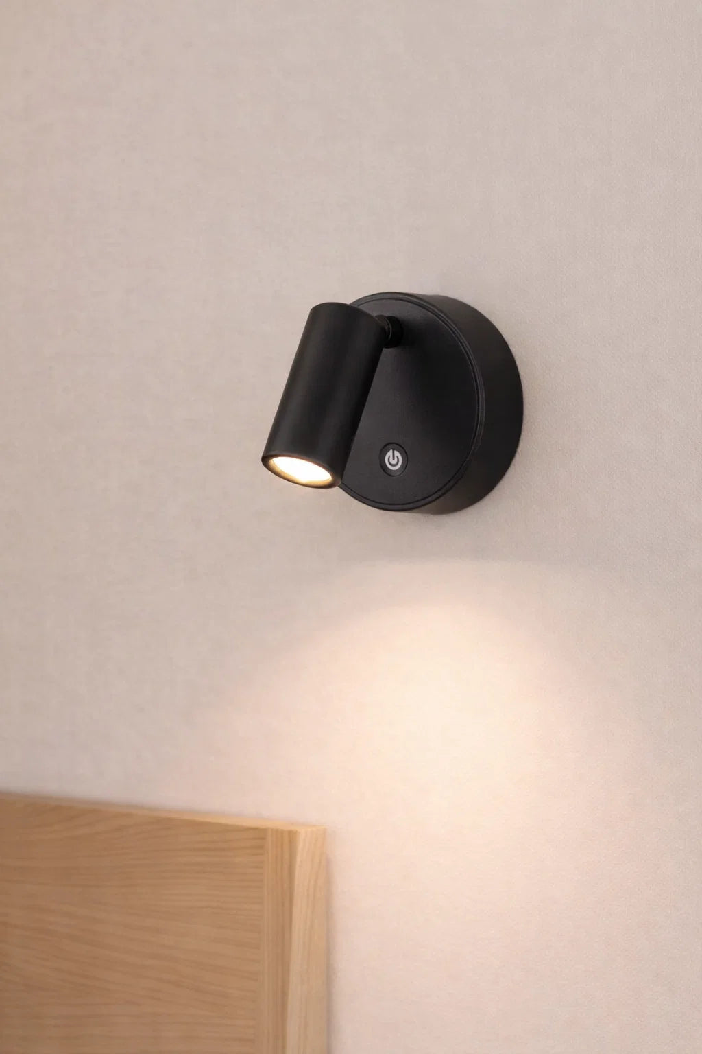 Numila | Plakbare Oplaadbare wandlamp